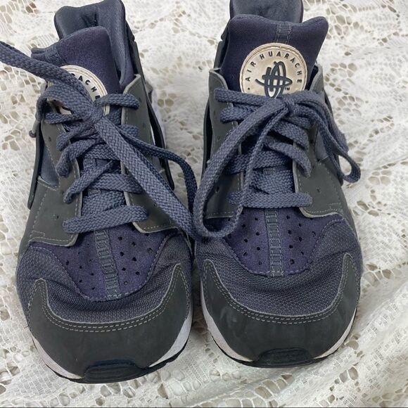 Nike Huarache Running Sneakers   - Picture 3 of 8